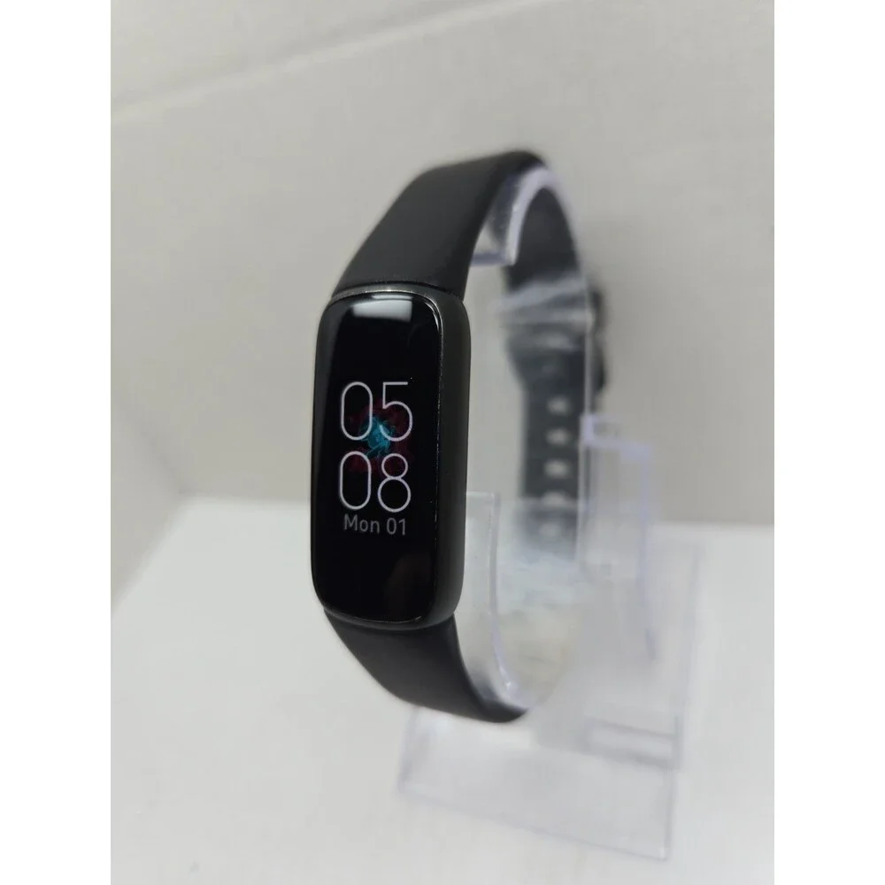 Fitbit Luxe Fitness Tracker FB422 Heart Rate Sleep Waterproof Bluetooth - Read